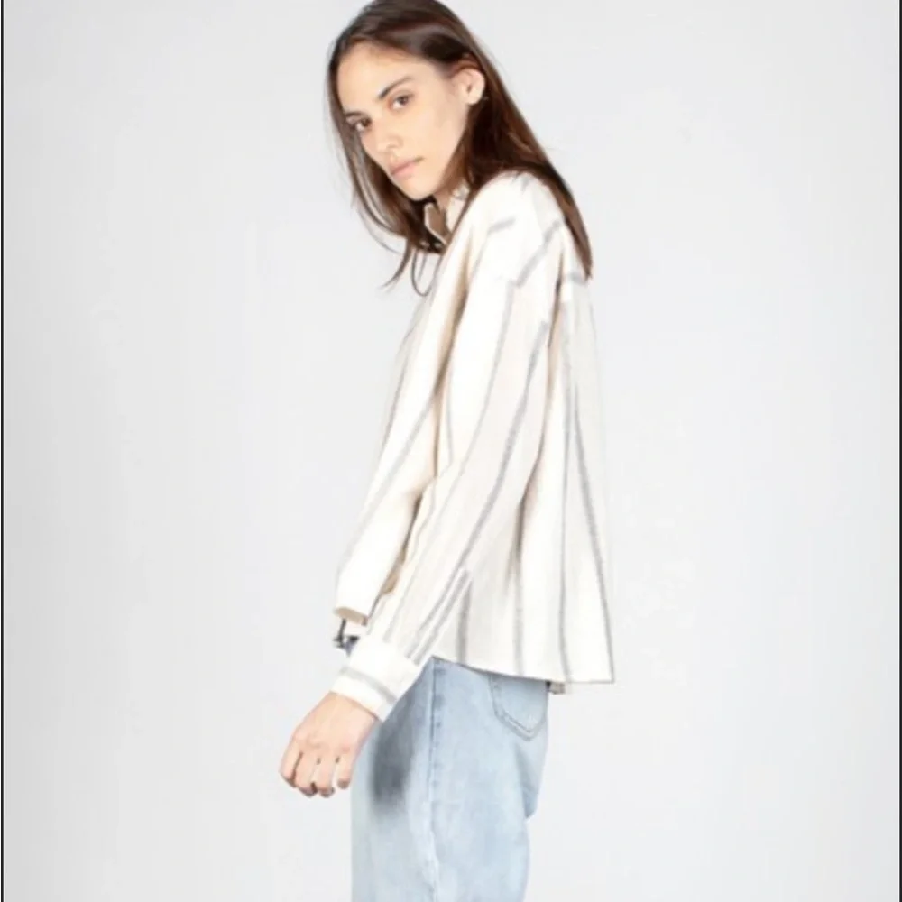 Mod Ref Ruffle Collared Shirt - Picture 2 of 7